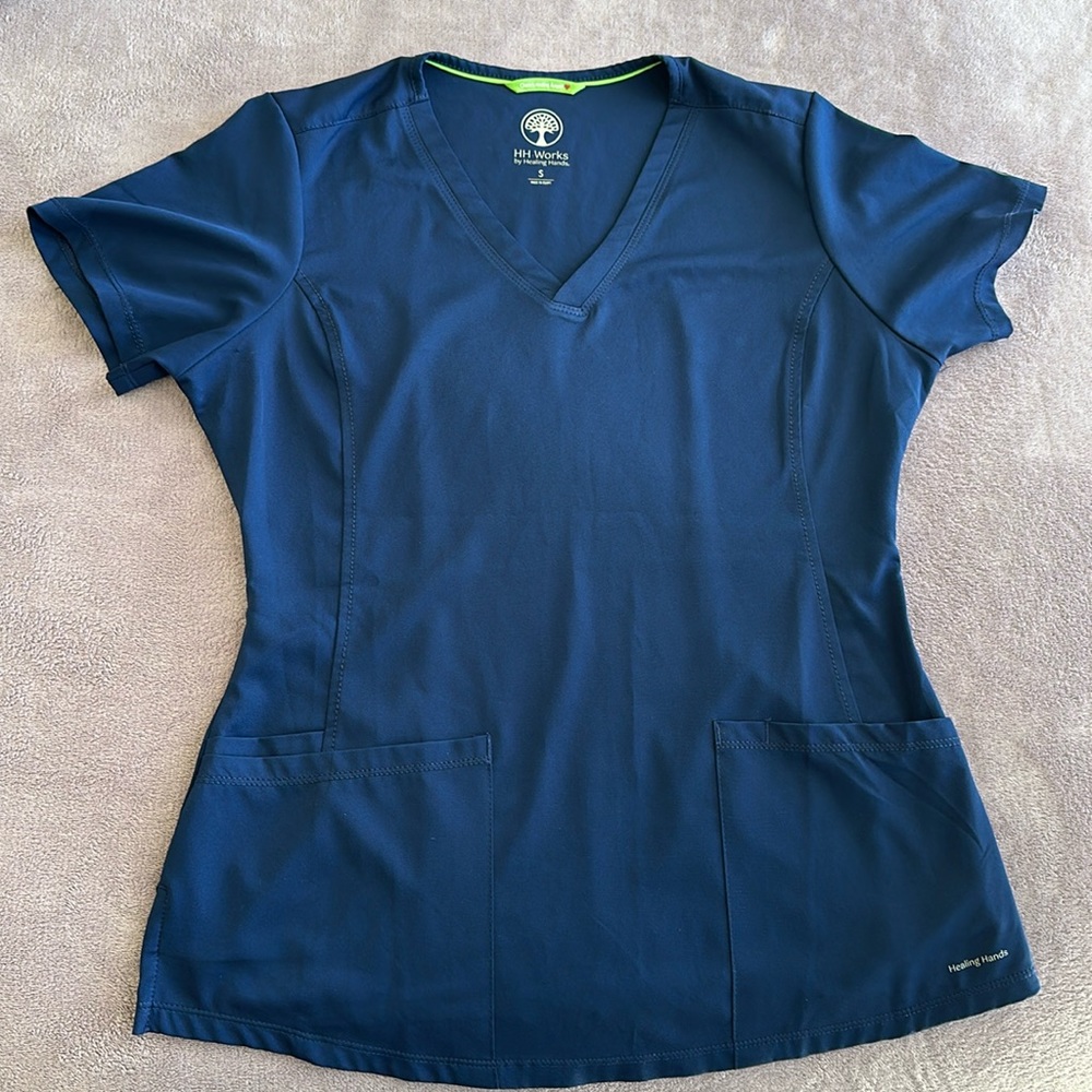 Scrub set